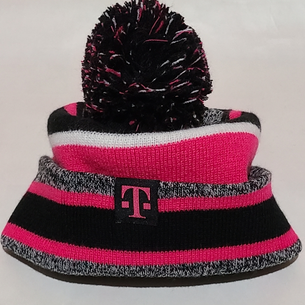 T HAT - Picture 3 of 13